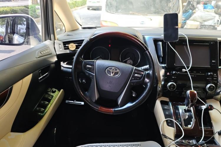 Used Toyota Alphard 2015 3.5L Luxury Edition Steering Wheel
