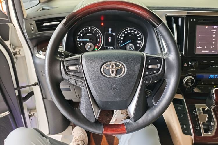 Used Toyota Alphard 2015 3.5L Luxury Edition Steering Wheel
