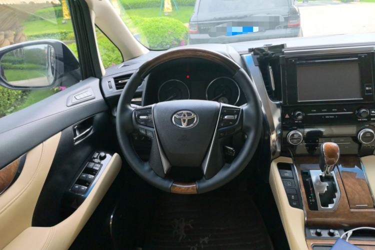 Used Toyota Alphard 2015 3.5L Luxury Edition Steering Wheel