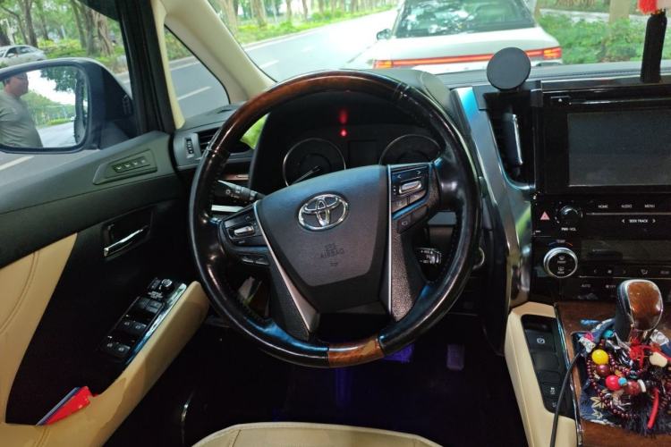 Used Toyota Alphard 2015 3.5L Prestige Edition Steering Wheel