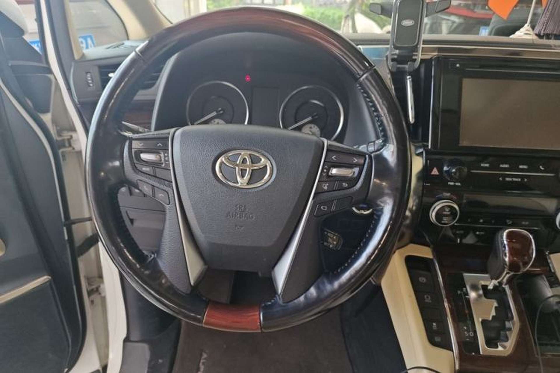 Used Toyota Alphard 2015 3.5L Luxury Edition Steering Wheel