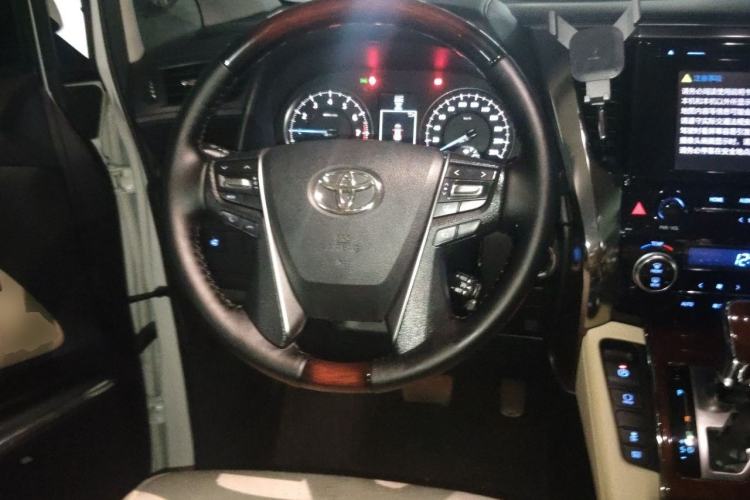 Used Toyota Alphard 2015 3.5L Luxury Edition Steering Wheel
