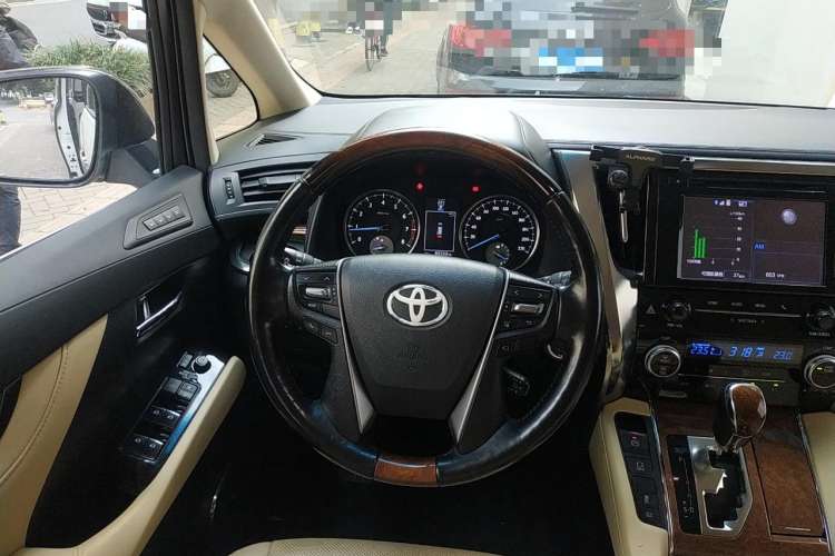 Used Toyota Alphard 2015 3.5L Prestige Edition Steering Wheel