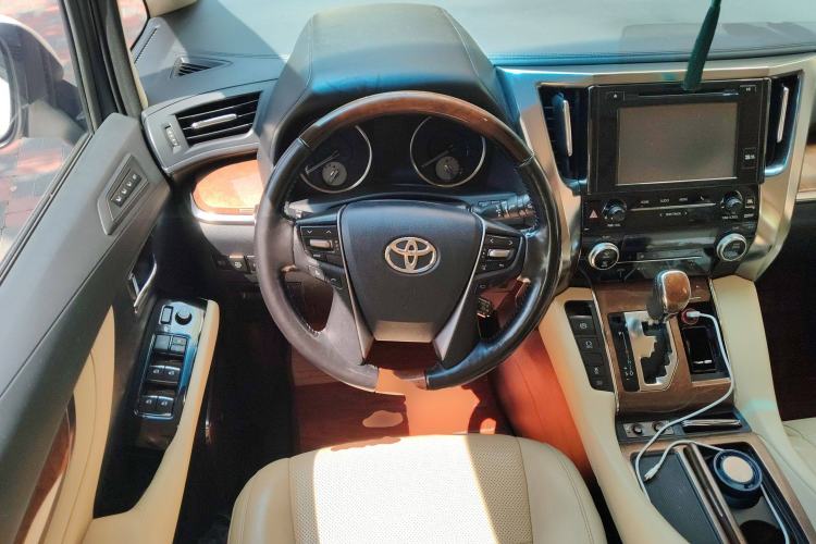 Used Toyota Alphard 2015 3.5L Prestige Edition Steering Wheel