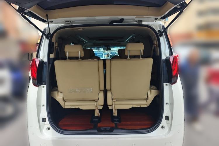 Used Toyota Alphard 2015 3.5L Prestige Edition Trunk