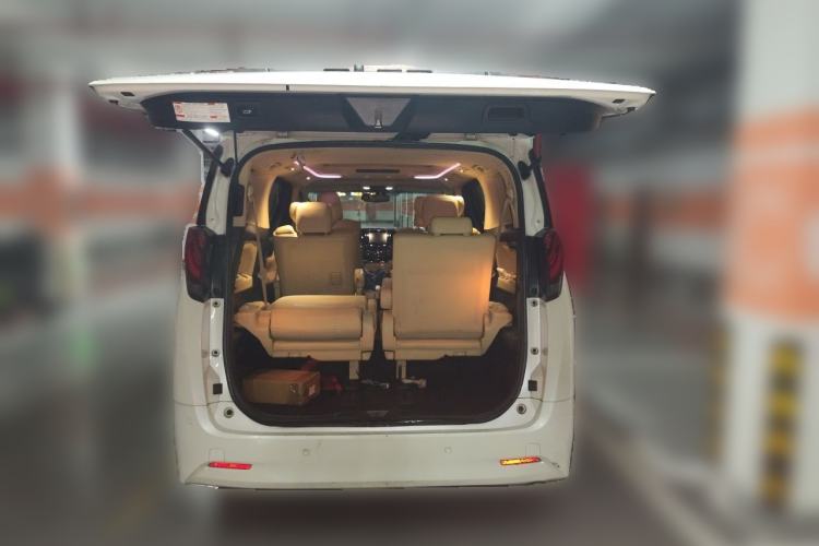 Used Toyota Alphard 2015 3.5L Luxury Edition Trunk