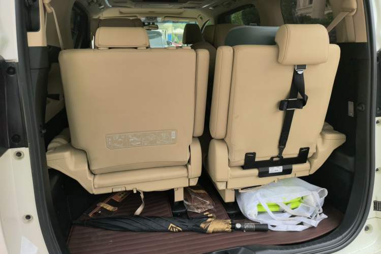 Used Toyota Alphard 2015 3.5L Luxury Edition Trunk
