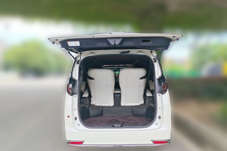 Used Toyota Alphard 2015 3.5L Prestige Edition Trunk