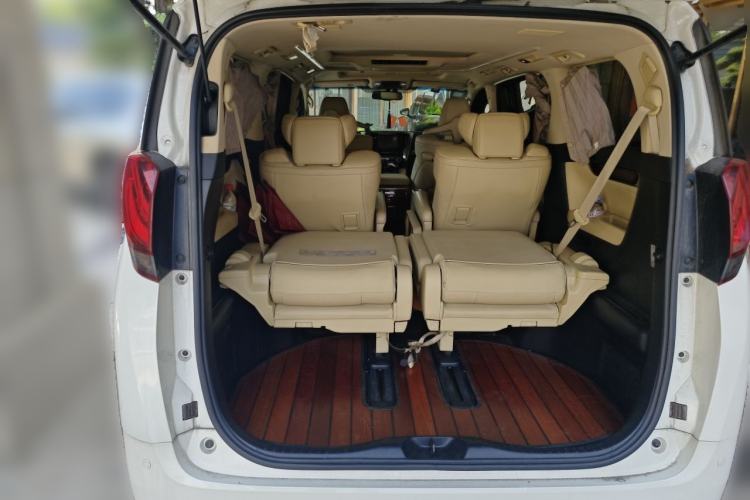 Used Toyota Alphard 2015 3.5L Luxury Edition Trunk