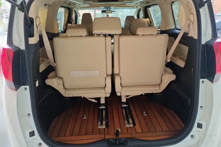 Used Toyota Alphard 2015 3.5L Prestige Edition Trunk