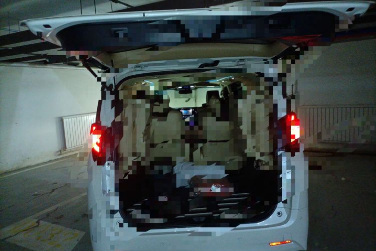 Used Toyota Alphard 2015 3.5L Prestige Edition Trunk