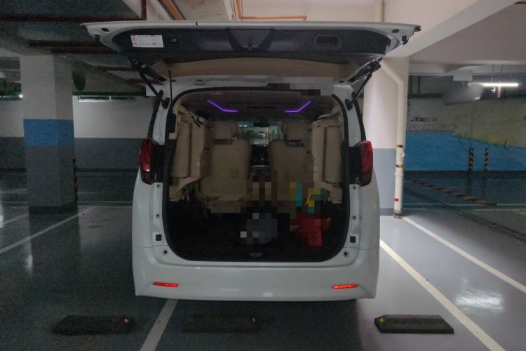 Used Toyota Alphard 2015 3.5L Prestige Edition Trunk