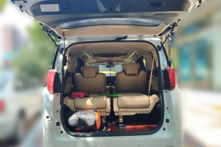 Used Toyota Alphard 2015 3.5L Prestige Edition Trunk