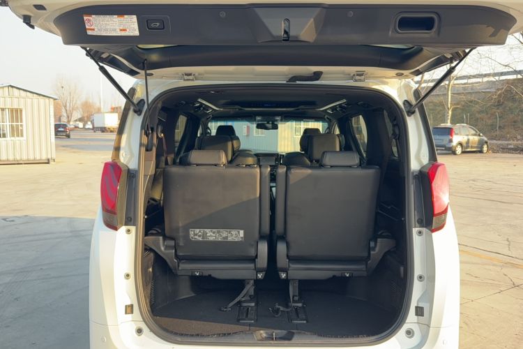 Used Toyota Alphard 2015 3.5L Prestige Edition Trunk