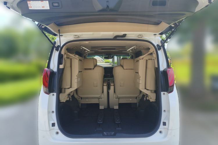 Used Toyota Alphard 2015 3.5L Prestige Edition Trunk