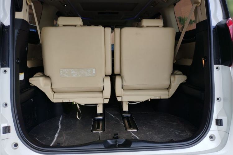 Used Toyota Alphard 2015 3.5L Luxury Edition Trunk