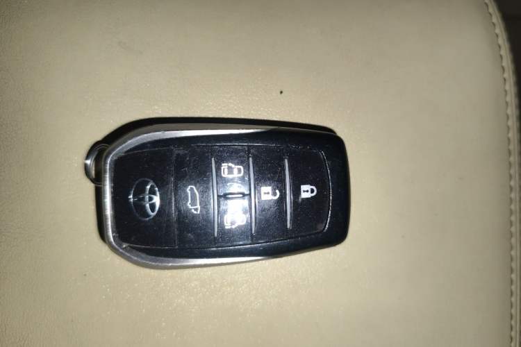 Used Toyota Alphard 2015 3.5L Luxury Edition Vehicle Key