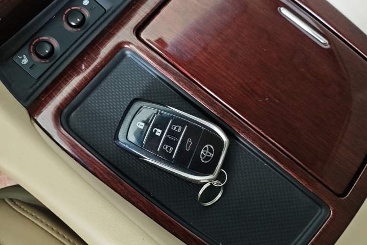 Used Toyota Alphard 2015 3.5L Luxury Edition Vehicle Key