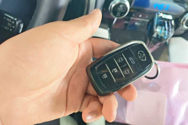 Used Toyota Alphard 2015 3.5L Prestige Edition Vehicle Key