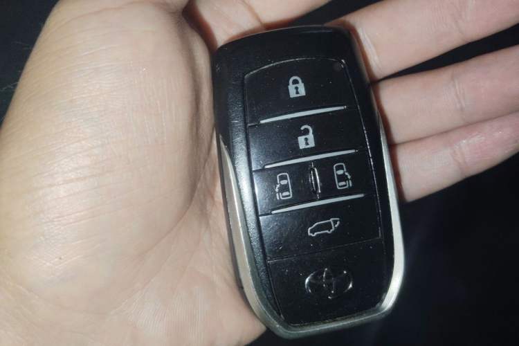 Used Toyota Alphard 2015 3.5L Luxury Edition Vehicle Key