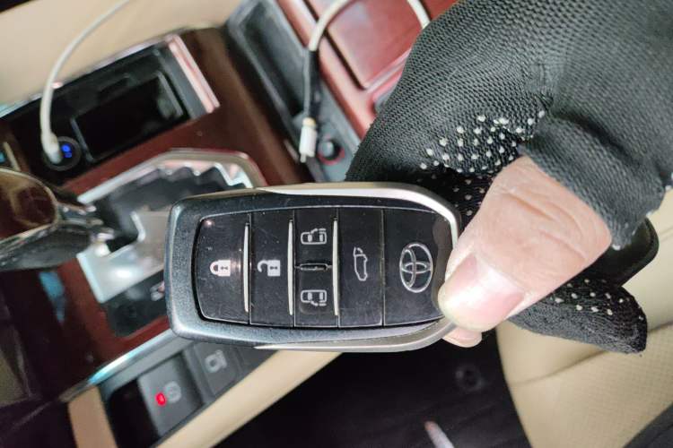 Used Toyota Alphard 2015 3.5L Luxury Edition Vehicle Key