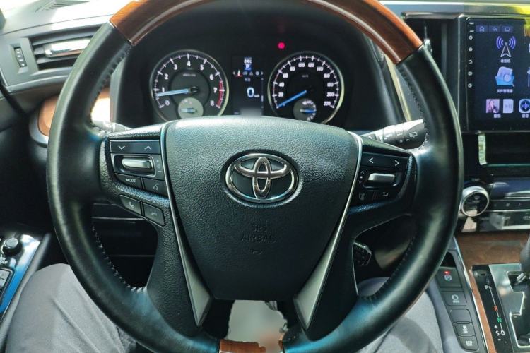 Used Toyota Alphard  Steering Wheel