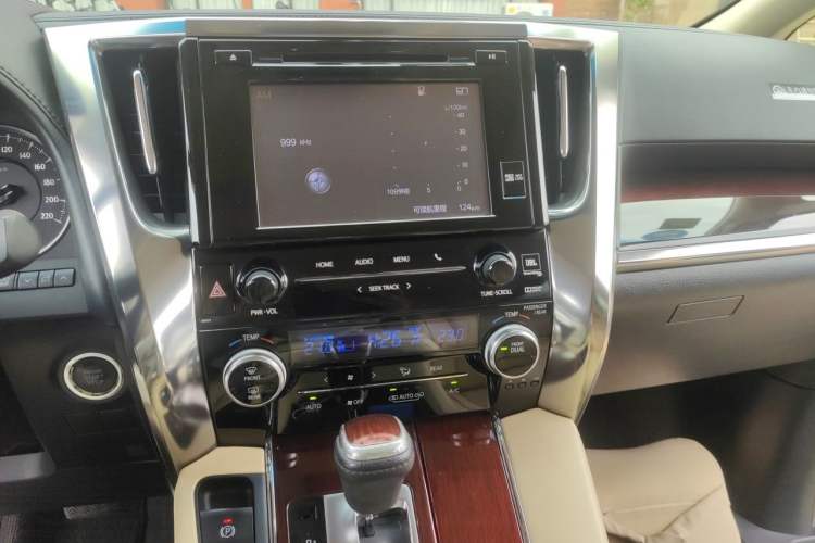 Used Toyota Alphard 2018 3.5L Luxury Edition Audio And AC Panel