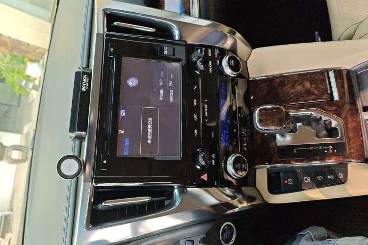 Used Toyota Alphard 2018 Revised Version 3.5L Luxury Edition Audio And AC Panel