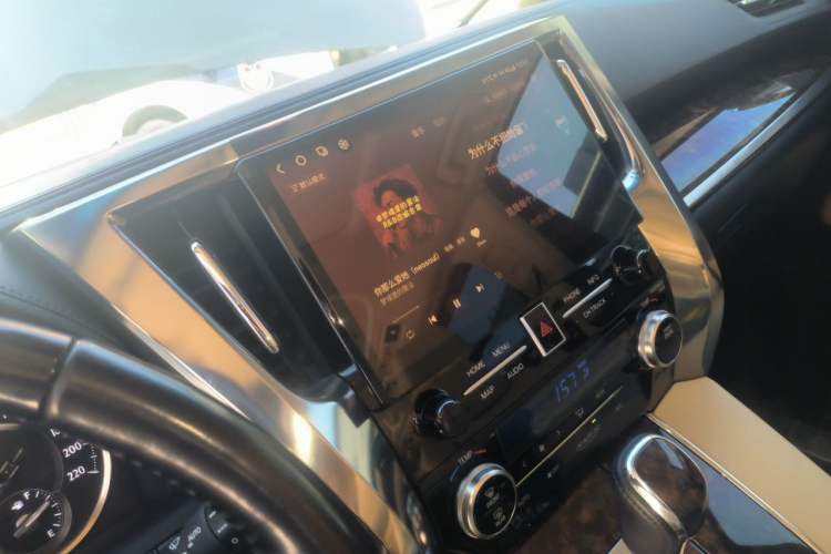 Used Toyota Alphard 2018 Revised Version 3.5L Luxury Edition Audio And AC Panel