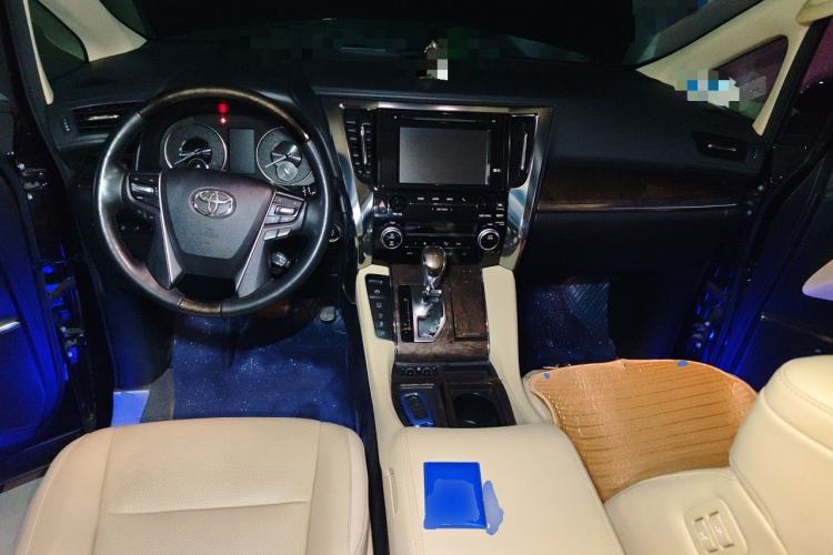 Used Toyota Alphard 2018 Revised Version 3.5L Premium Edition Center Console