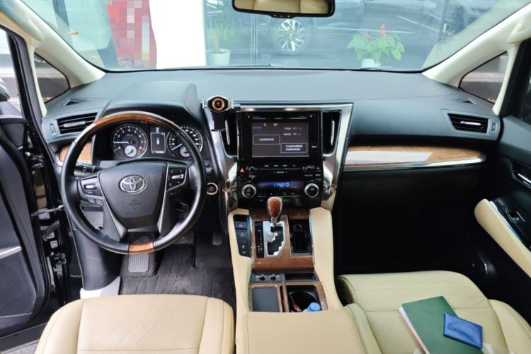 Used Toyota Alphard 2018 3.5L Prestige Edition Center Console
