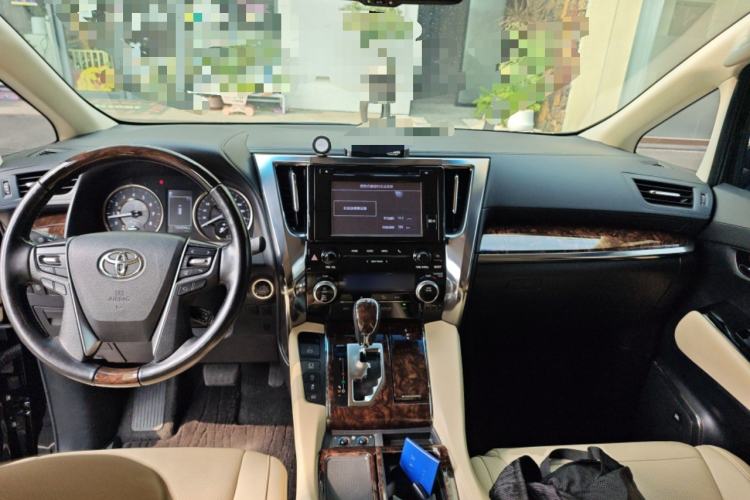 Used Toyota Alphard 2018 Revised Version 3.5L Luxury Edition Center Console
