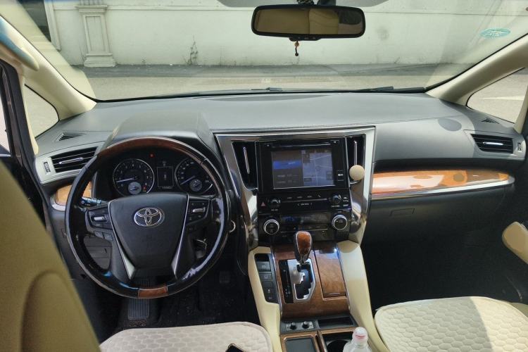 Used Toyota Alphard 2018 3.5L Prestige Edition Center Console