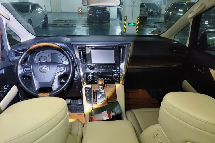 Used Toyota Alphard 2018 3.5L Prestige Edition Center Console
