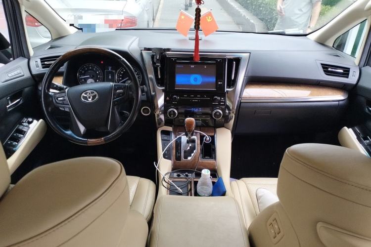 Used Toyota Alphard 2018 3.5L Prestige Edition Center Console