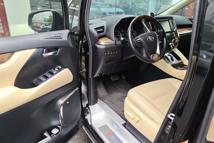 Used Toyota Alphard 2018 3.5L Prestige Edition Driver Seat