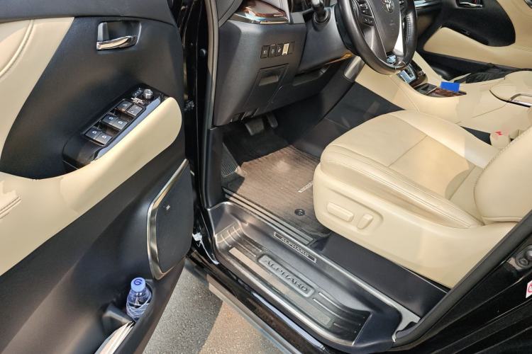Used Toyota Alphard 2018 Revised Version 3.5L Luxury Edition Driver Seat