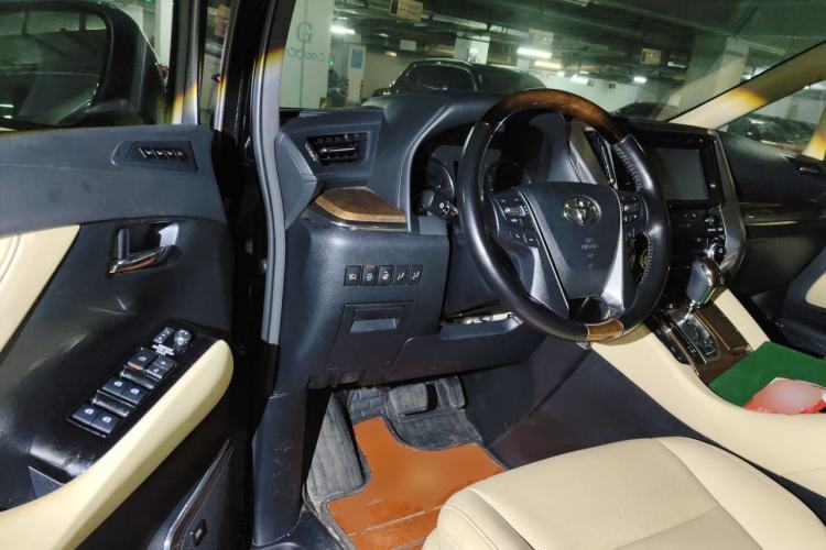 Used Toyota Alphard 2018 3.5L Prestige Edition Driver Seat