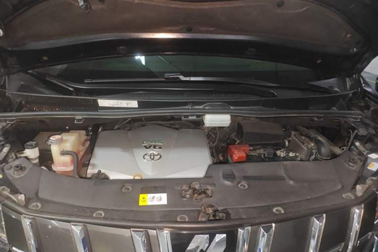 Used Toyota Alphard 2018 Revised Version 3.5L Premium Edition Engine Bay