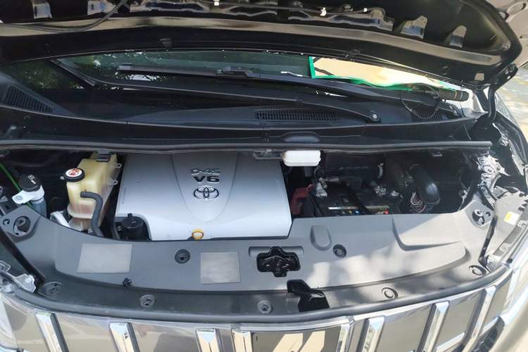 Used Toyota Alphard 2018 Revised Version 3.5L Luxury Edition Engine Bay