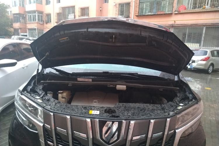 Used Toyota Alphard 2018 Revised Version 3.5L Premium Edition Engine Bay
