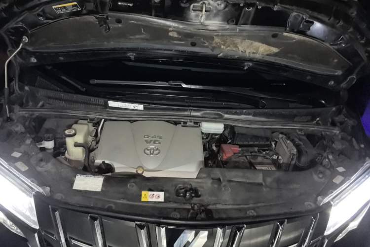Used Toyota Alphard 2018 Revised Version 3.5L Premium Edition Engine Bay