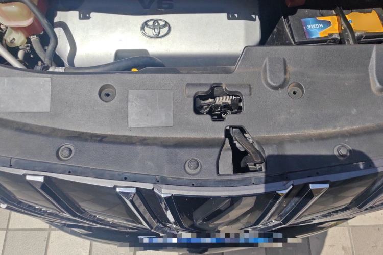Used Toyota Alphard 2018 3.5L Luxury Edition Engine Bay