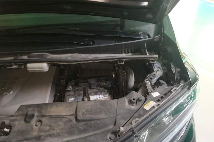 Used Toyota Alphard 2018 Revised Version 3.5L Luxury Edition Engine Bay Left