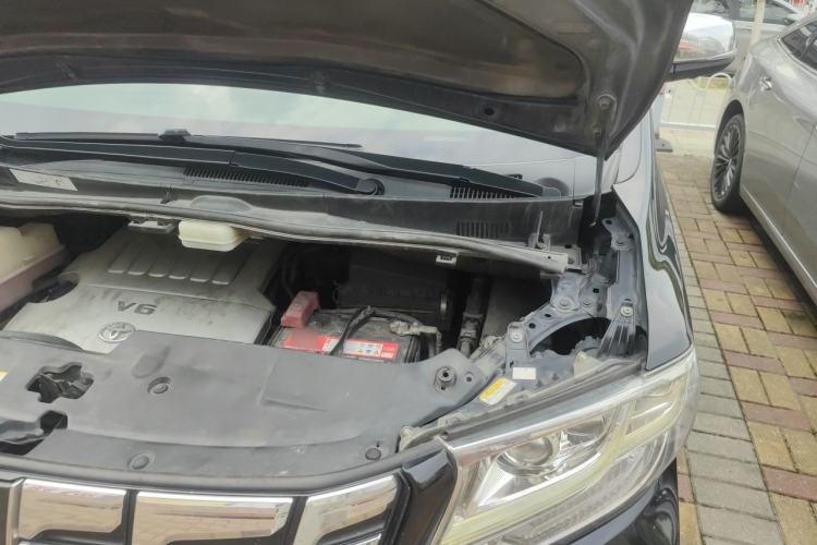Used Toyota Alphard 2018 3.5L Luxury Edition Engine Bay Left