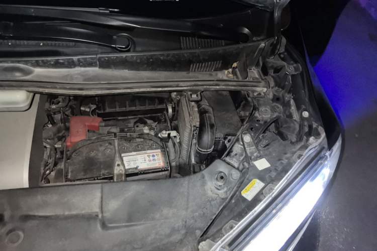 Used Toyota Alphard 2018 Revised Version 3.5L Premium Edition Engine Bay Left