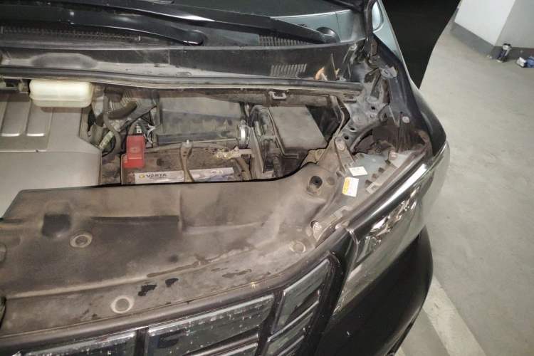 Used Toyota Alphard 2018 3.5L Luxury Edition Engine Bay Left