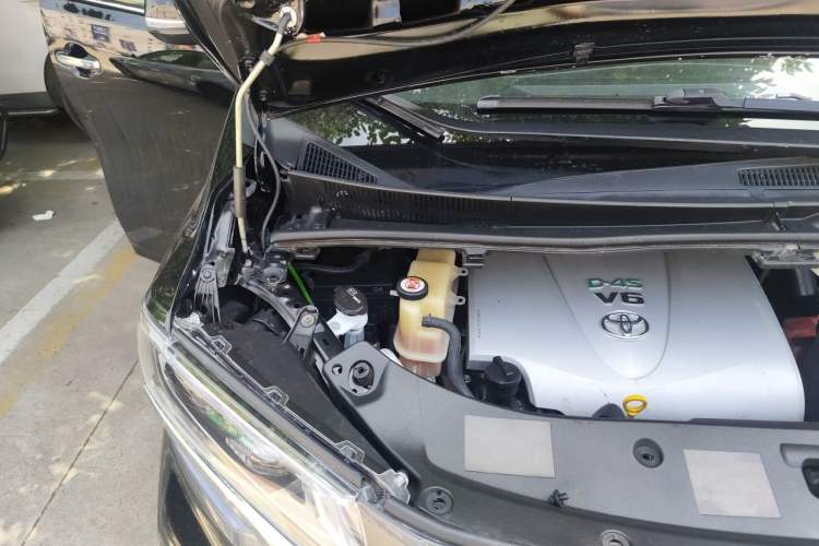 Used Toyota Alphard 2018 Revised Version 3.5L Luxury Edition Engine Bay Right
