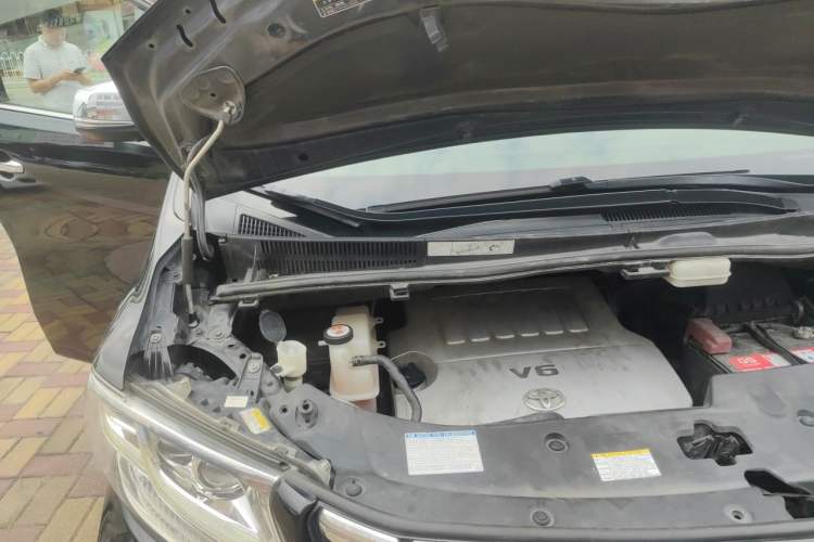 Used Toyota Alphard 2018 3.5L Luxury Edition Engine Bay Right