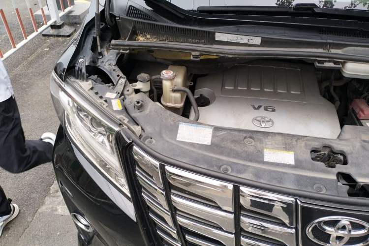 Used Toyota Alphard 2018 3.5L Prestige Edition Engine Bay Right